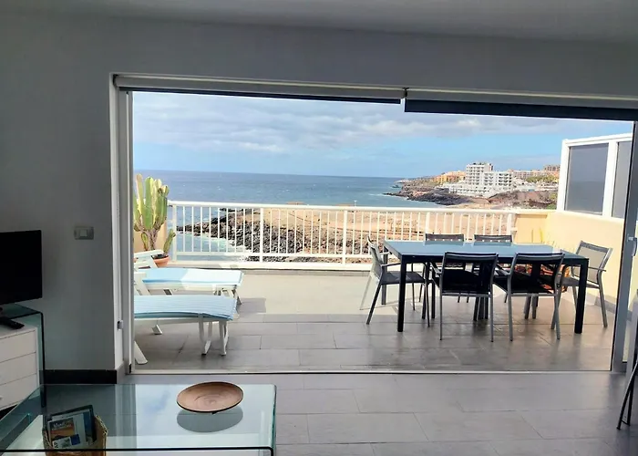 Atico Frente Mar Apartment Los Abrigos