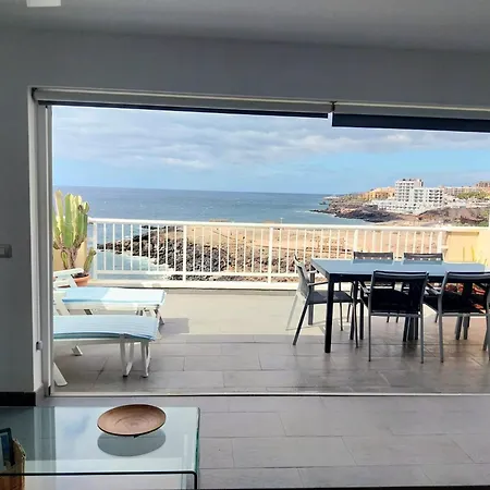 Atico Frente Mar Apartment Los Abrigos